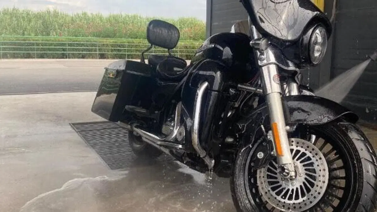 Harley-Davidson 1690 Electra Glide Ultra Limited (2010 - 13) - FLHTK 
