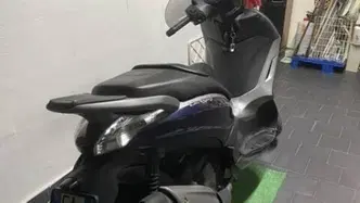 Piaggio Beverly 350 SportTouring ie (2011 - 15) usata