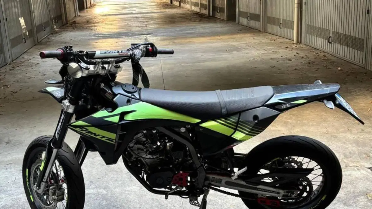 Fantic Motor XMF 125 Motard Performance 4T (2023 - 24) 
