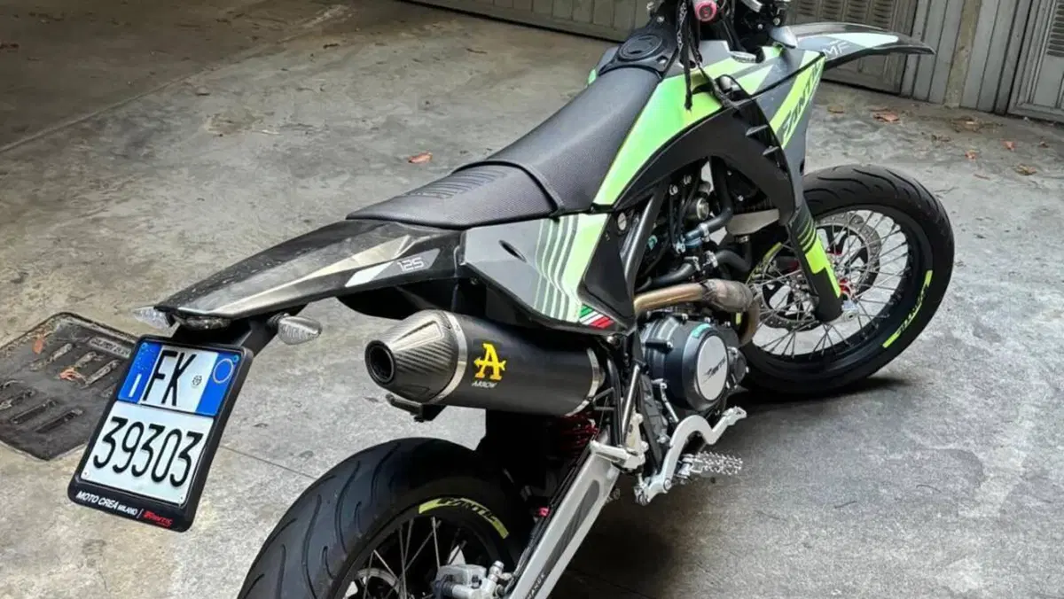 Fantic Motor XMF 125 Motard Performance 4T (2023 - 24)  (4)