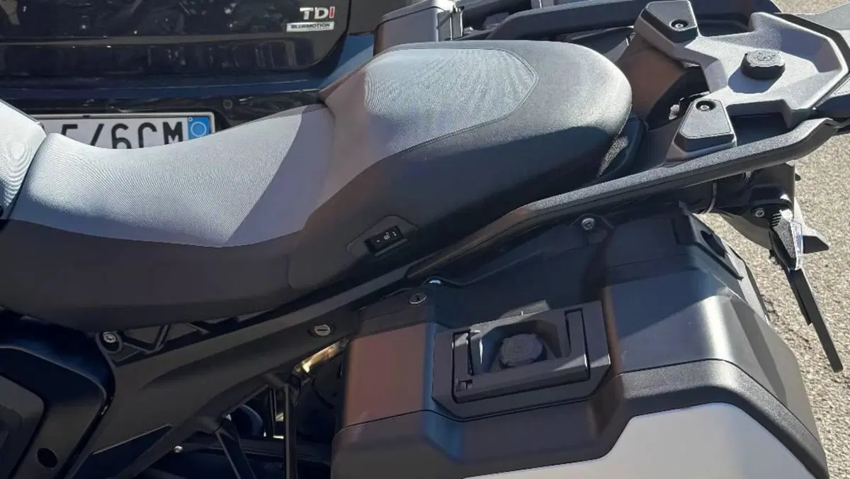 Bmw R 1300 GS Triple Black (2023 - 26)  (8)