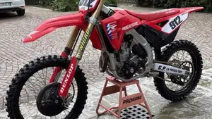 Honda CRF 250R (2024) 