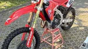 Honda CRF 250R (2024)  (2)