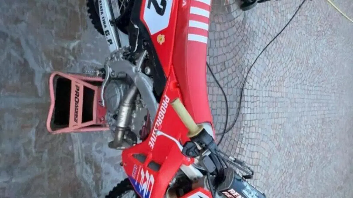 Honda CRF 250R (2024)  (5)