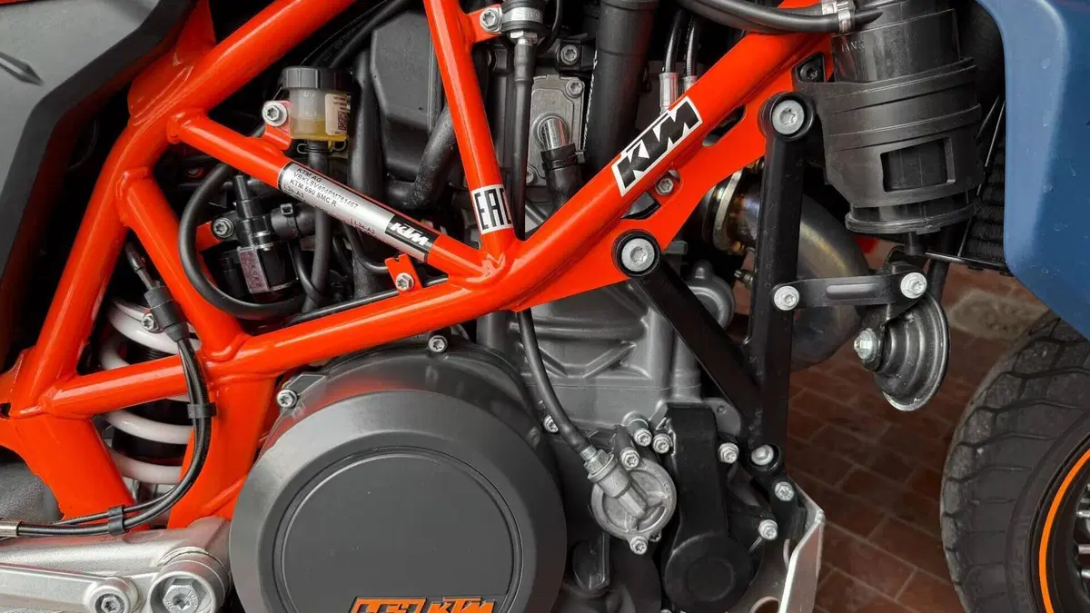 KTM 690 SMC R (2023 - 25)  (5)