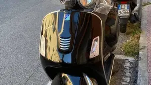 Vespa GTS 300 Super ABS (2014 - 16)  (2)