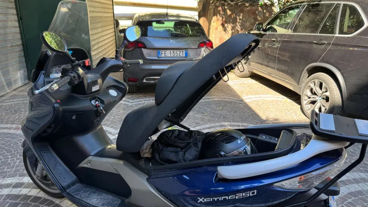 Kymco Xciting 250 (2005 - 06)  (11)