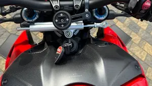 Ducati Streetfighter V4 S (2023 - 24)  (4)