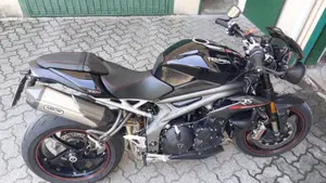 Triumph Speed Triple 1050 RS (2018 - 20)  (2)