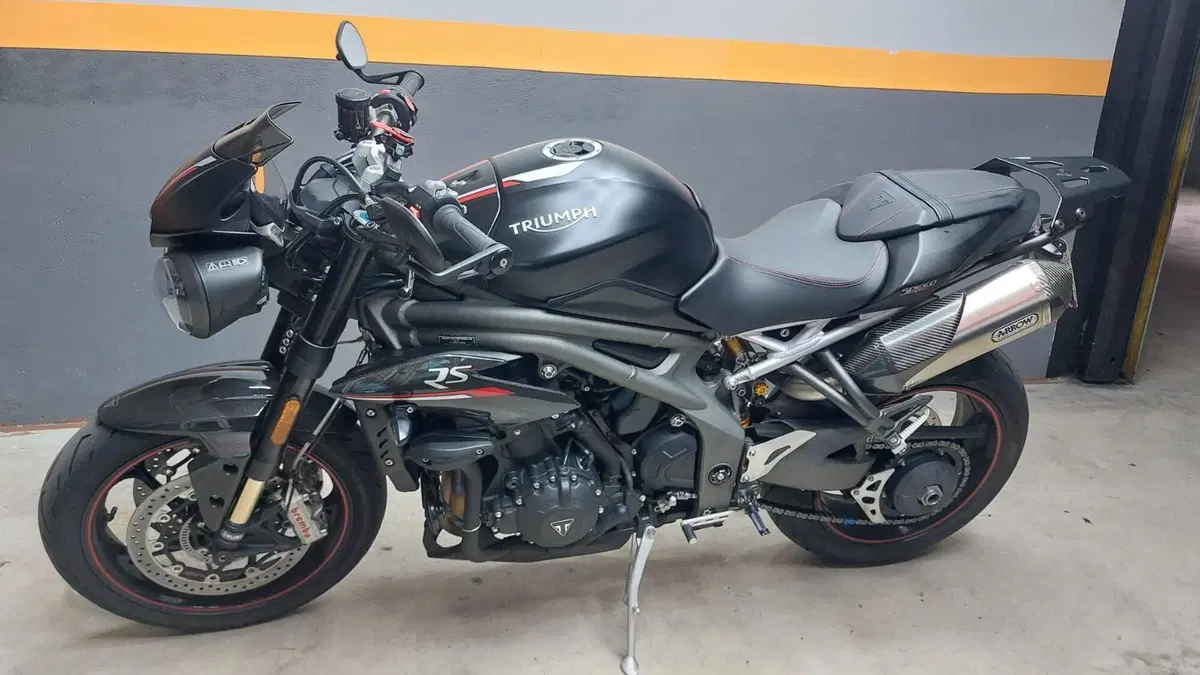 Triumph Speed Triple 1050 RS (2018 - 20)  (8)