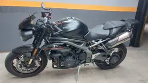 Triumph Speed Triple 1050 RS (2018 - 20)  (8)
