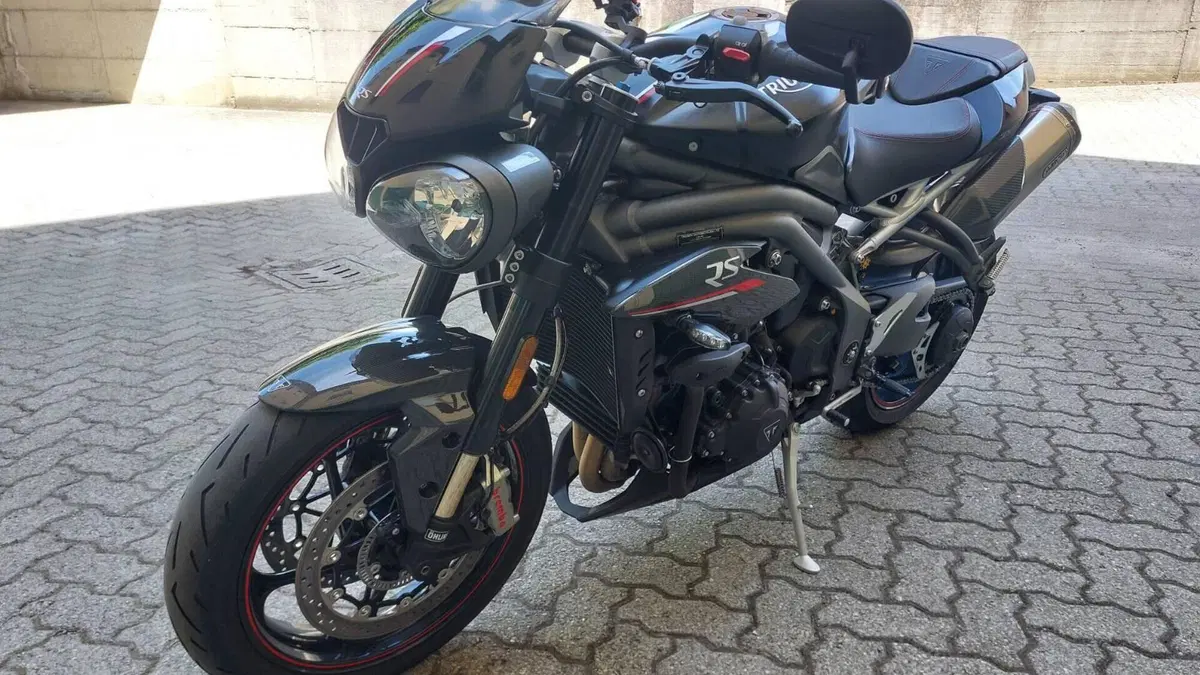 Triumph Speed Triple 1050 RS (2018 - 20)  (11)