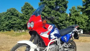 Honda Africa Twin XRV 750 (1996 - 02) 