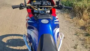 Honda Africa Twin XRV 750 (1996 - 02)  (6)