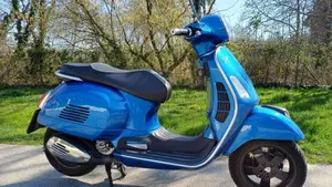 Vespa GTS 300 Super Sport ABS (2010 - 16)  (2)