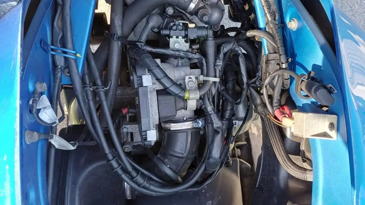 Vespa GTS 300 Super Sport ABS (2010 - 16)  (6)