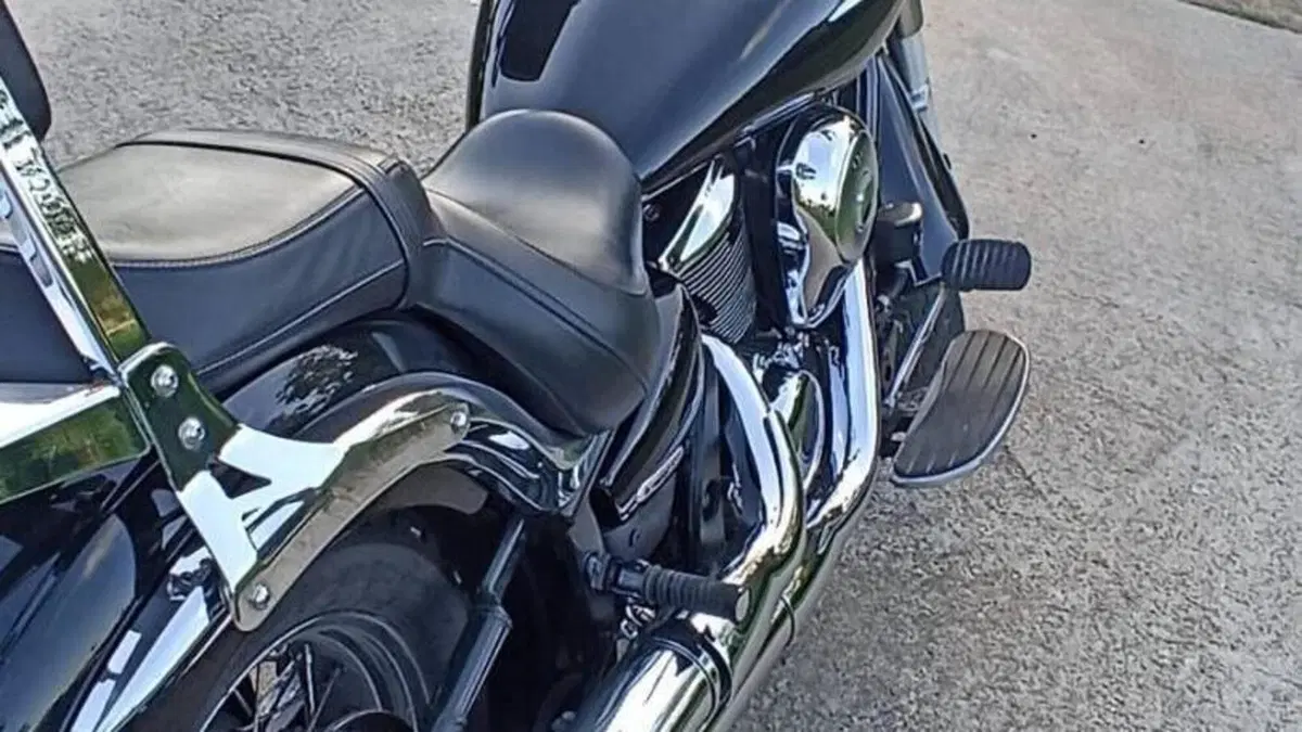 Kawasaki Vulcan VN 900 Classic (2006 - 10)  (4)