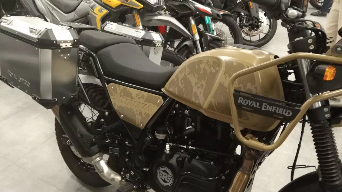 Royal Enfield Himalayan 411 (2021 - 24)  (2)