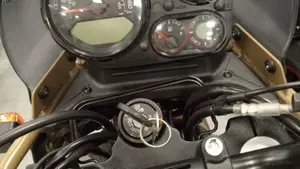 Royal Enfield Himalayan 411 (2021 - 24)  (4)