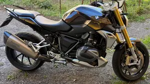 Bmw R 1250 R (2021 - 25)  (2)