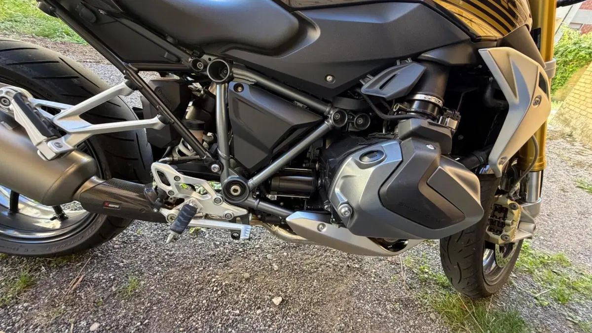 Bmw R 1250 R (2021 - 25)  (9)
