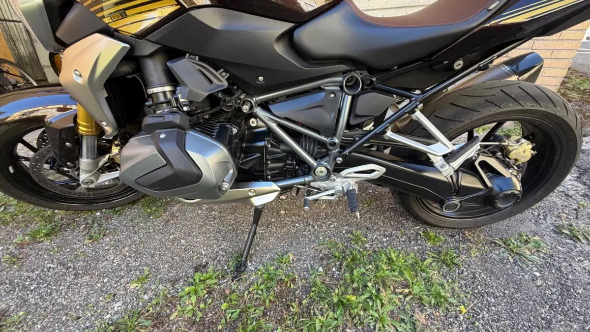 Bmw R 1250 R (2021 - 25)  (10)