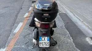 Honda SH 150 (2000 - 06)  (2)