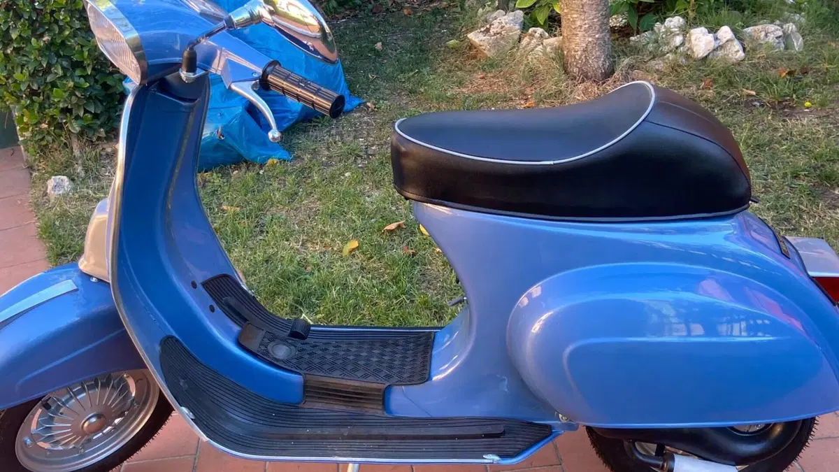 Piaggio Vespa 50 Special 