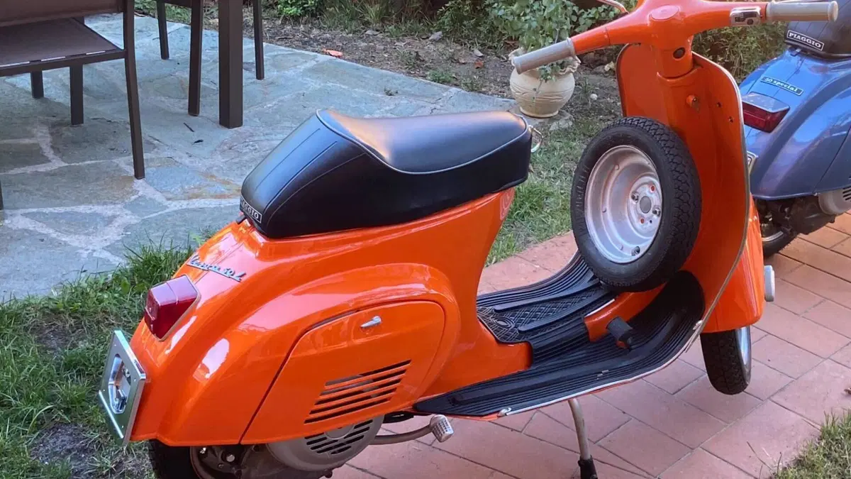 Piaggio Vespa 50 Special  (4)