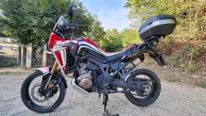 Honda Africa Twin CRF 1000L DCT (2018 - 19)  (2)
