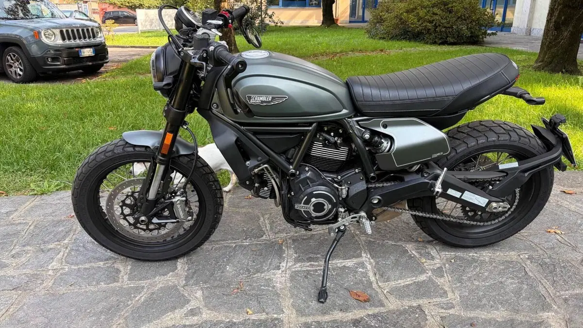 Ducati Scrambler 800 Night Shift (2021 - 22) 