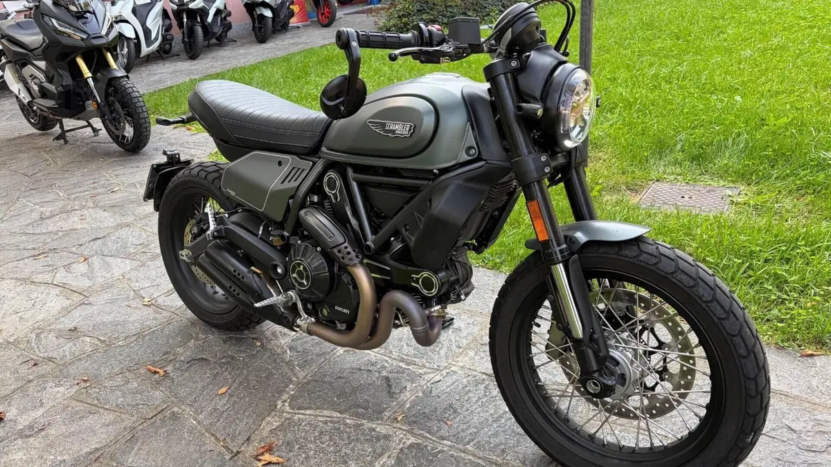 Ducati Scrambler 800 Night Shift (2021 - 22)  (4)