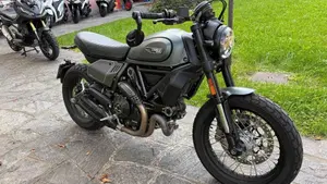 Ducati Scrambler 800 Night Shift (2021 - 22)  (4)