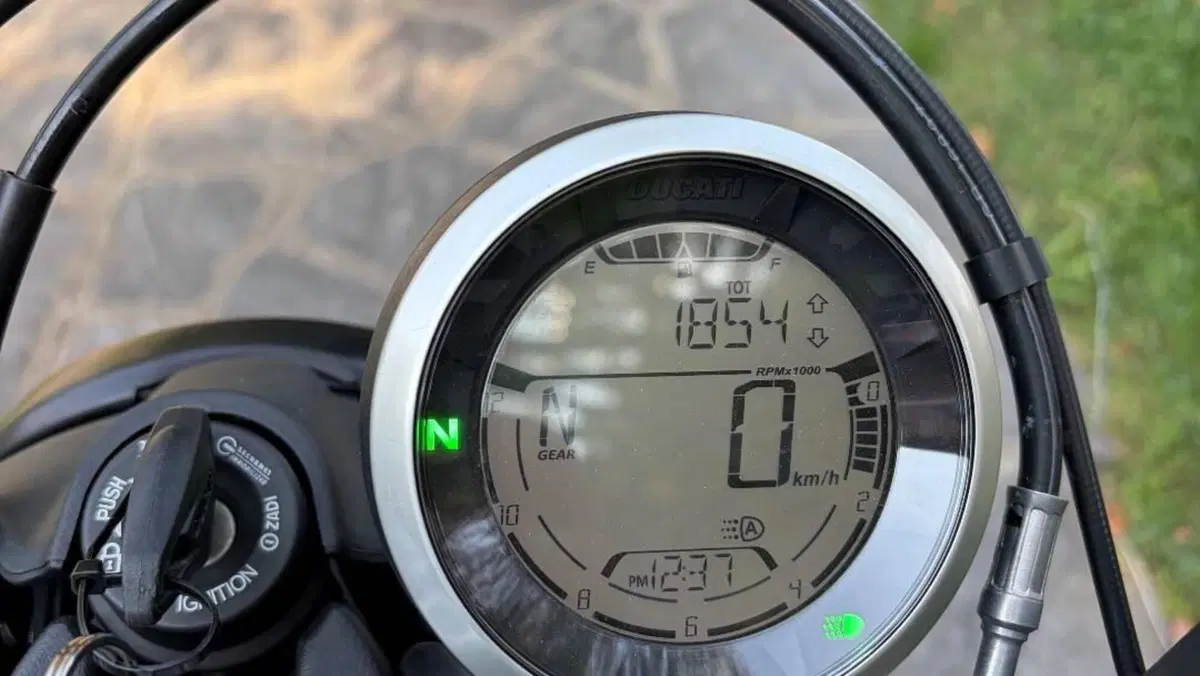 Ducati Scrambler 800 Night Shift (2021 - 22)  (6)