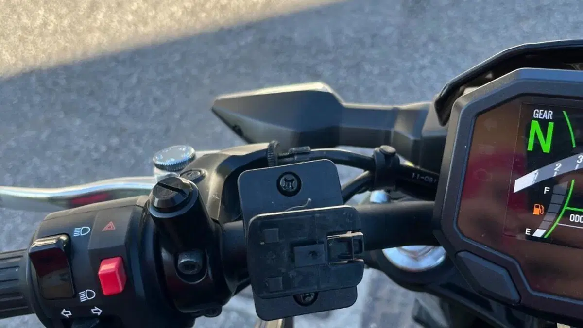 Kawasaki Z 650 (2021 - 24)  (8)