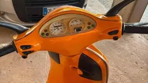 Vespa 50 ET2 (1997 - 98)  (5)