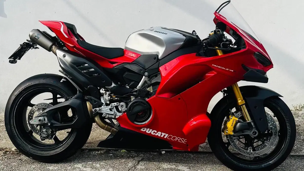 Ducati Panigale V4 R (2026)  (2)