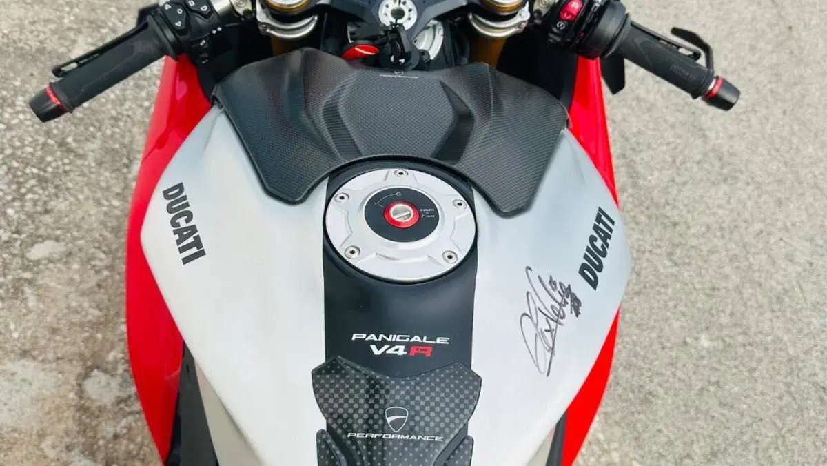 Ducati Panigale V4 R (2026)  (5)