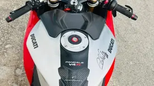 Ducati Panigale V4 R (2026)  (5)