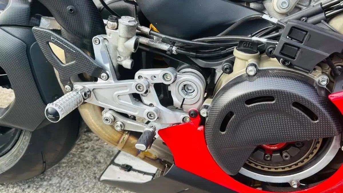 Ducati Panigale V4 R (2026)  (9)