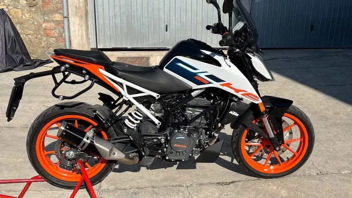 KTM 125 Duke (2021 - 23)  (4)