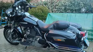 Harley-Davidson 1690 Electra Glide Ultra Limited (2010 - 13) - FLHTK  (3)