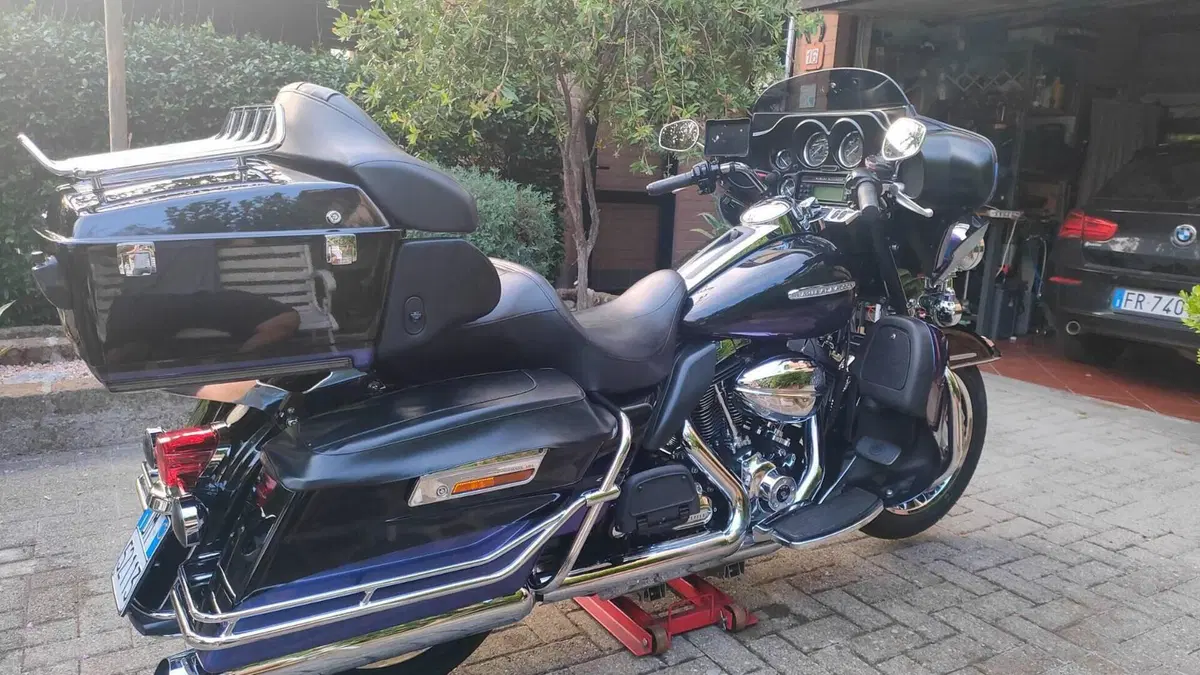 Harley-Davidson 1690 Electra Glide Ultra Limited (2010 - 13) - FLHTK  (5)