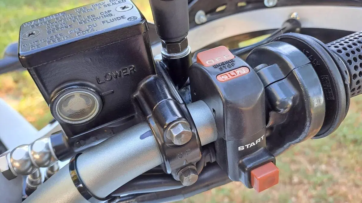 Honda Africa Twin XRV 750 (1992)  (8)