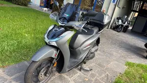 Honda SH 150i Sport (2022 - 23)  (2)