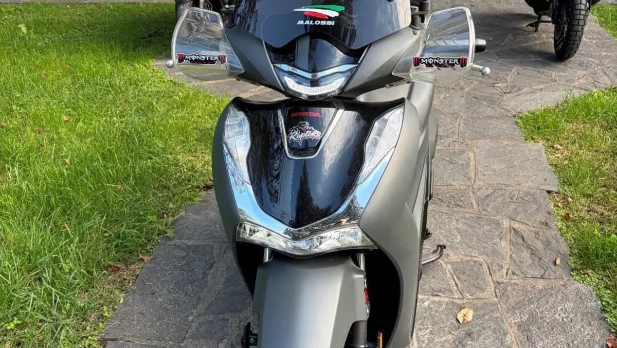 Honda SH 150i Sport (2022 - 23)  (3)