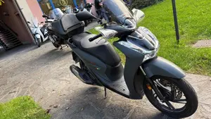 Honda SH 150i Sport (2022 - 23)  (4)