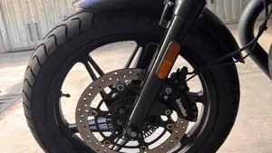 Moto Guzzi V7 Stone (2021 - 24)  (8)