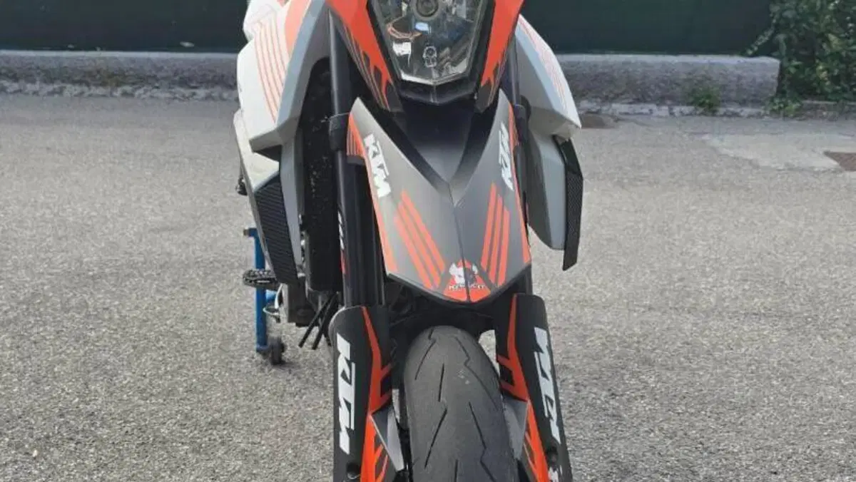 KTM 990 Supermoto R (2009 - 11)  (2)