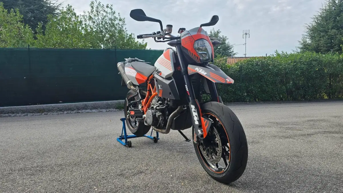 KTM 990 Supermoto R (2009 - 11)  (6)